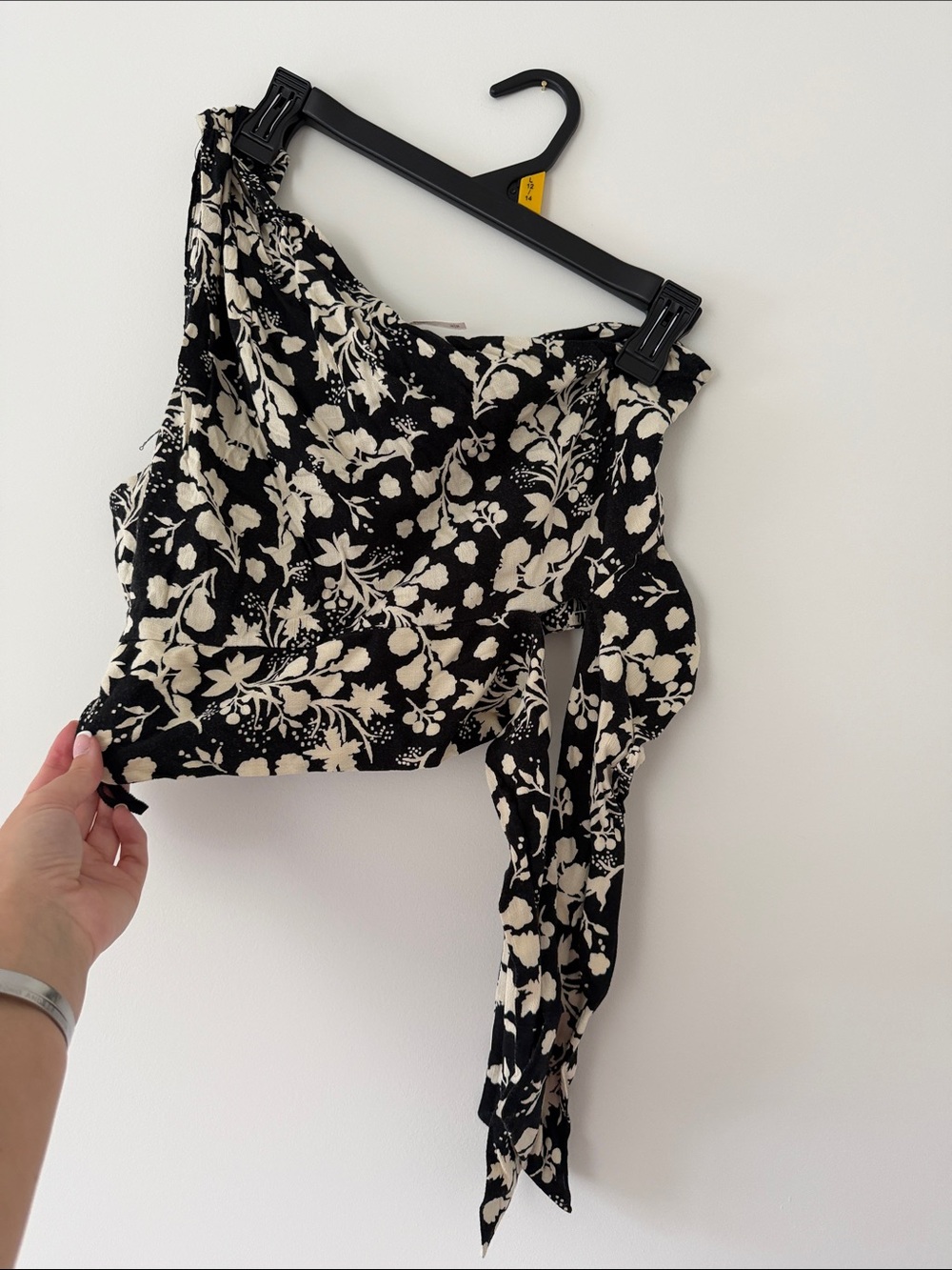 Free People Black & Cream Floral One-Shoulder Women’s Top